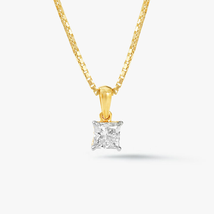 Square Affair Pendant With Chain