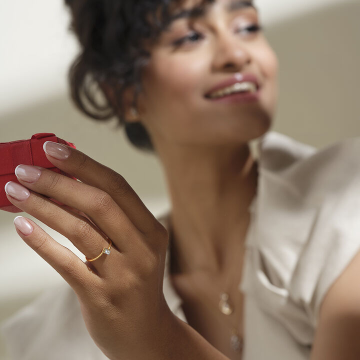 Offbeat Glam Ring