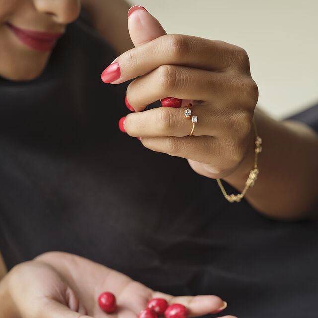 Two Ways Ring,,hi-res image number null