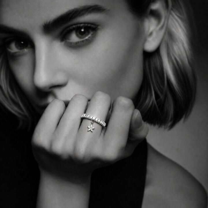 Drop A Star Finger Silver Ring