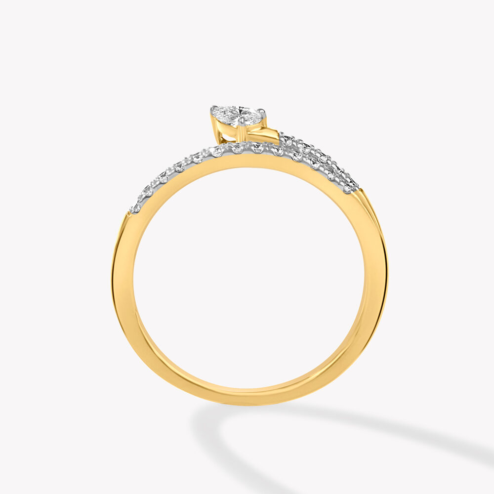 Own The Curve Ring,,hi-res image number null
