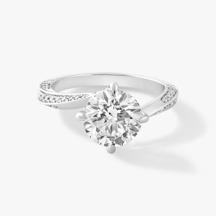 The Showstopper Ring